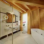 Monte Rosa Boutique