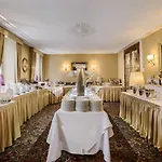 فندق مونتي روزا البوتيكي 4*