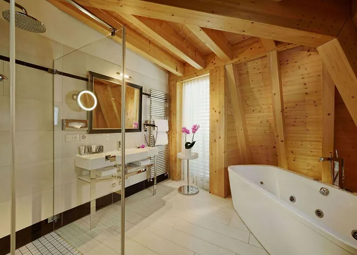 蒙特罗莎精品酒店